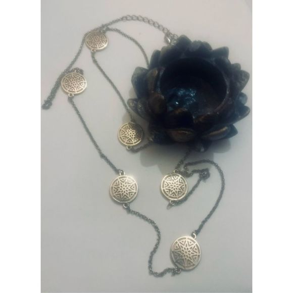 Pretty GOLD COIN LONG BOHO NECKLACE - Picture 3 of 7